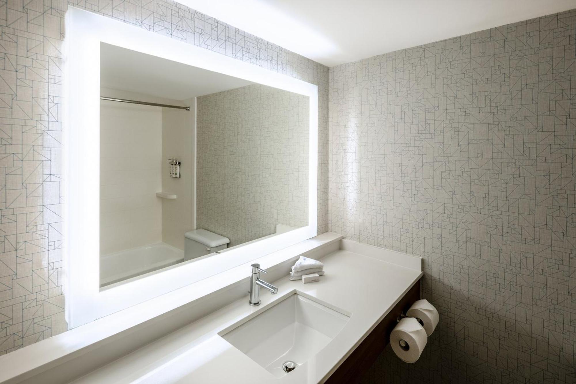 Holiday Inn Express Vancouver Airport-Richmond By Ihg Exterior foto